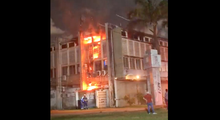PF vai investigar incêndio na Universidade Federal de Pernambuco