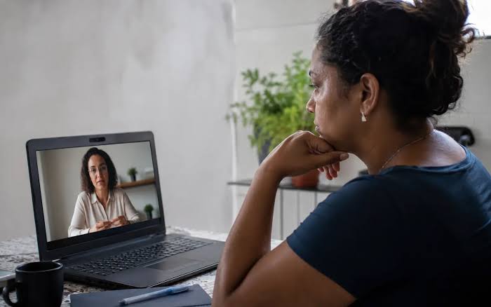 Mulheres de MS podem acessar teleatendimento gratuito em saúde mental pelo SUS