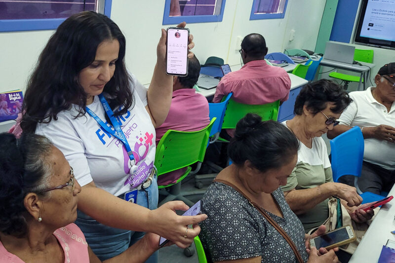 Sesi leva cursos gratuitos de inclusão digital para idosos em bairros de Campo Grande